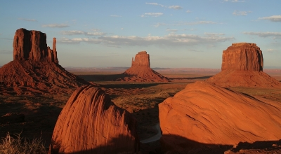 Monument_Valley_am_Abend